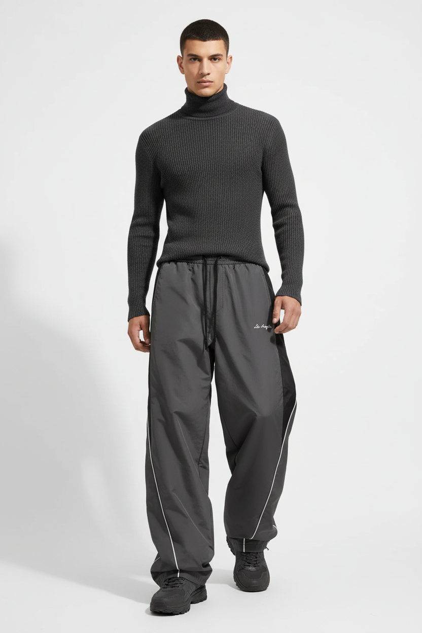 Jogger Gris Oscuro Luxury Editorial